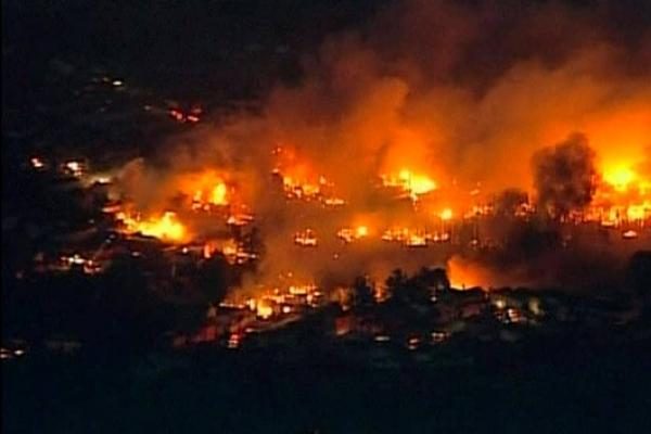 San Fransisko apylinkėse po galingo sprogimo kilo didelis gaisras