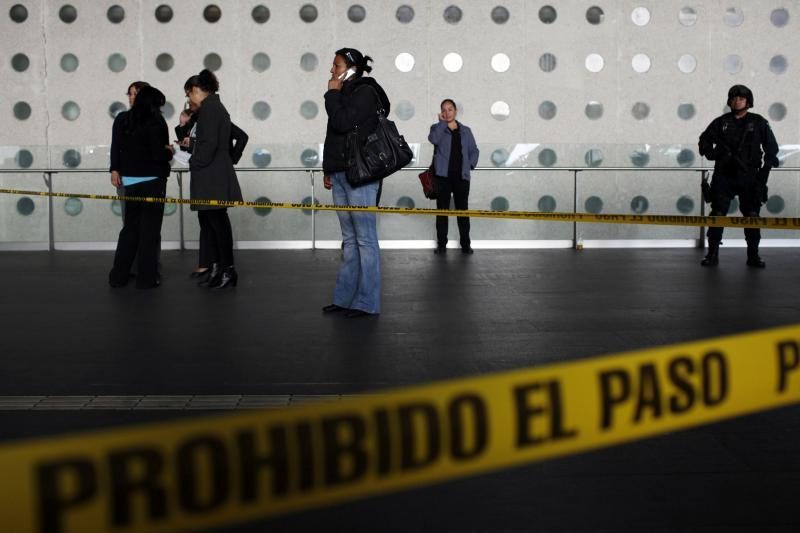 Meksiko oro uoste nušauti trys policininkai