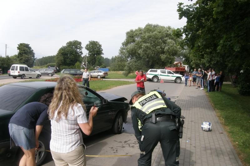 Doviluose per savaitę - antra kruvina motociklo avarija