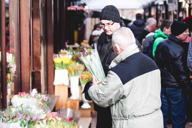 Turgaus pardavėjai tikina: tulpės nepabrango