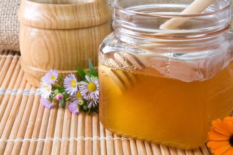 13 būdų medų naudoti ne tik arbatai gerti