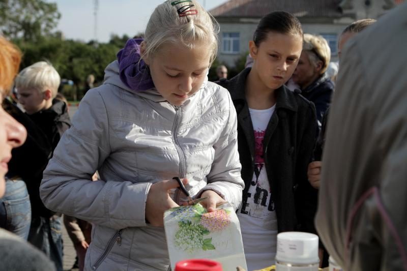 Saulėtą rudens dieną Melnragėje pramogavo šeimos