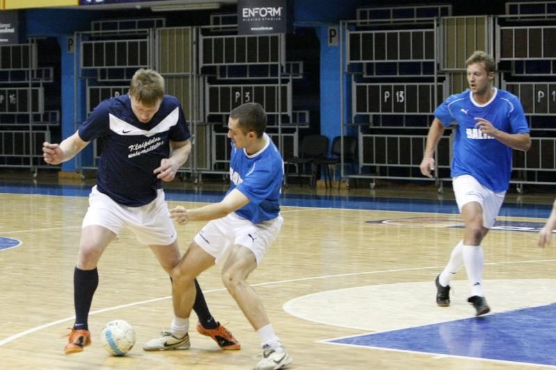 Klaipėdos salės futbolo čempionai paaiškėjo tik po baudinių 