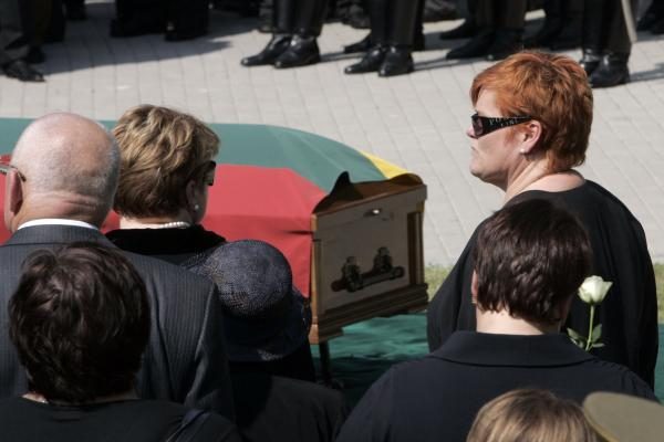 Prezidentas A.Brazauskas palaidotas 