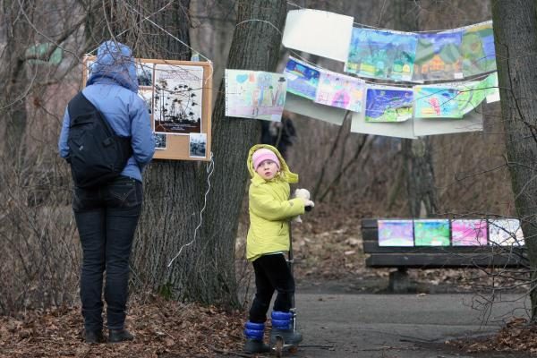 Bjaurus oras rinkti šiukšlių poilsio parke netrukdė