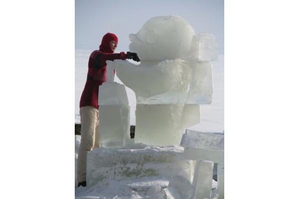 Kuršių marių krantinę puoš ledo skulptūros