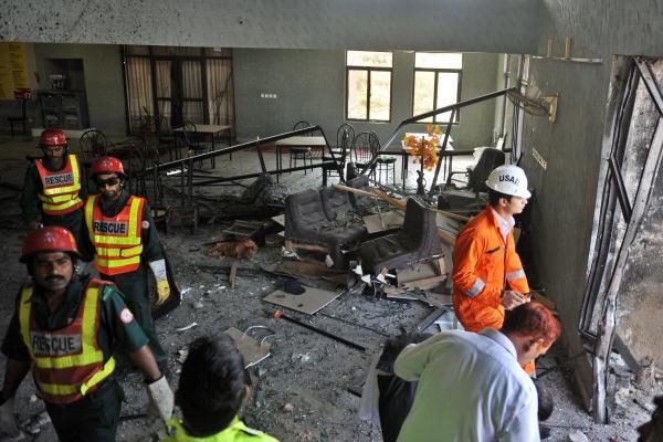 Pakistanas: bombų sprogimai universitete pražudė mažiausiai 7 žmones
