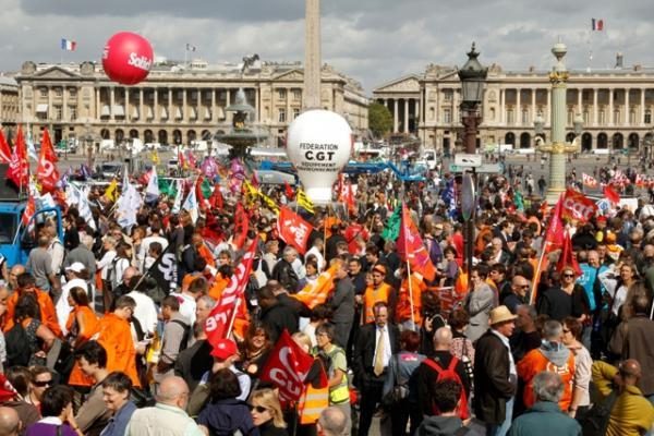 Prancūzai rengia antrą visuotinį streiką dėl pensinio amžiaus didinimo