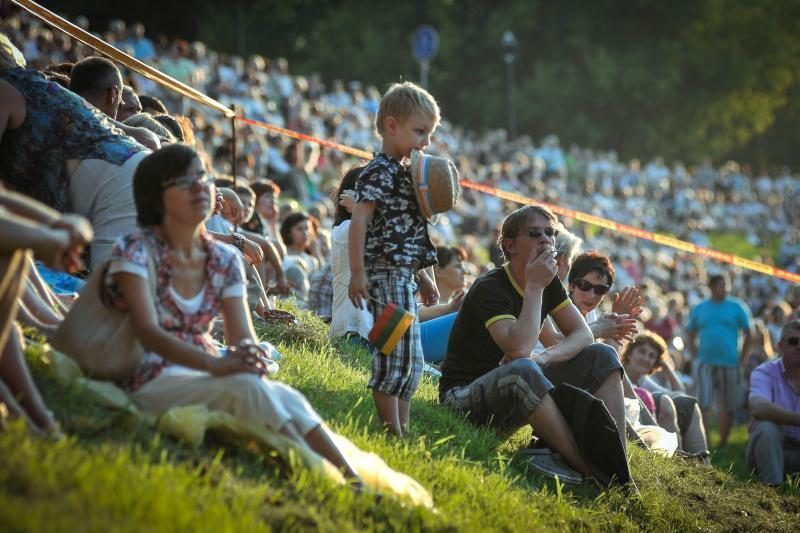 „Operetę Kauno pilyje“ lydėjo saulės ir gerbėjų šiluma