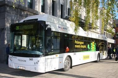 Dujomis varomas ekologiškas autobusas – jau Kauno gatvėse