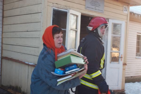 Vilniaus rajone degė pagrindinė mokykla (papildyta)