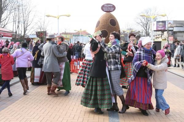 Palangoje – pavasarinis Jurginių šurmulys