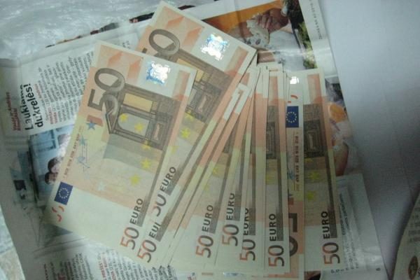 Kaune sulaikyta grupuotė, prekiavusi kvaišalais ir netikrais eurais