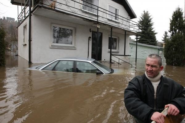 Potvynis Kaune ir rajone: gyventojai nespėjo išgelbėti net paso 