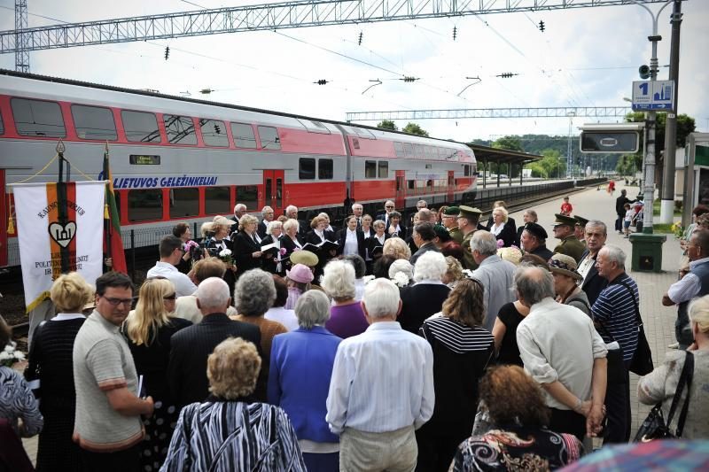 Tremties prisiminimai užgožė iškilmingas kalbas