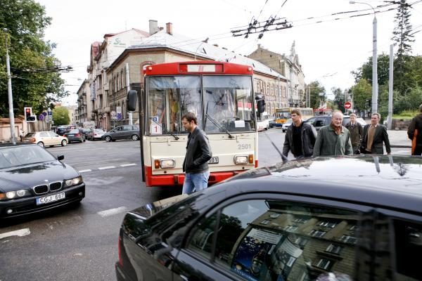 Dėl uždaryto Gedimino prospekto centre susidarė spūstys (papildyta)