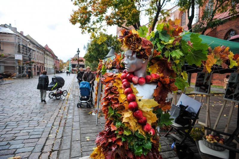 Kauno senamiestis šventiškai išlydėjo vasarą