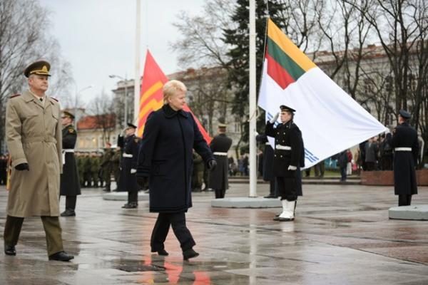 Vilniaus centre šventine rikiuote ir paradu paminėta Kariuomenės diena