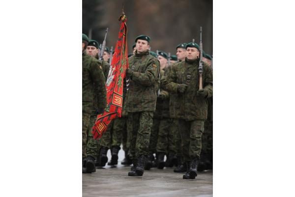 Vilniaus centre šventine rikiuote ir paradu paminėta Kariuomenės diena