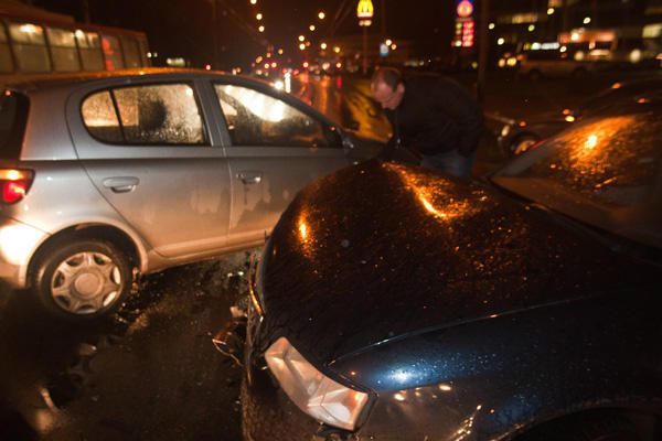 Vakare sostinėje per avarijas sužalotos trys moterys
