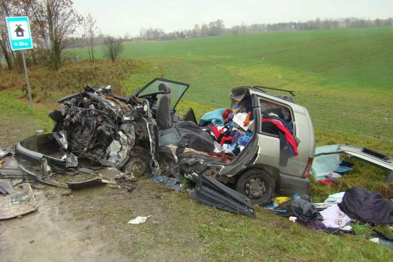 Kraupi avarija prie Marijampolės: vairuotoja žuvo, dar trys sužeisti