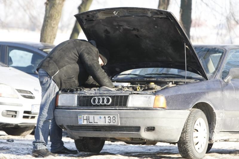 Didžiojoje Lietuvos dalyje rajoniniai keliai slidūs (atnaujinta)