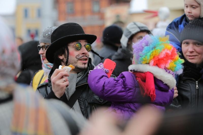 Žiemą lauk varę klaipėdiečiai vos tilpo Teatro aikštėje