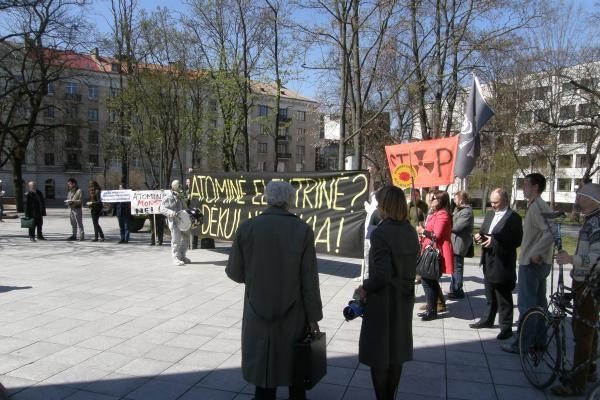 Vilniuje - trys piketai prieš naujų AE statybas (papildyta)