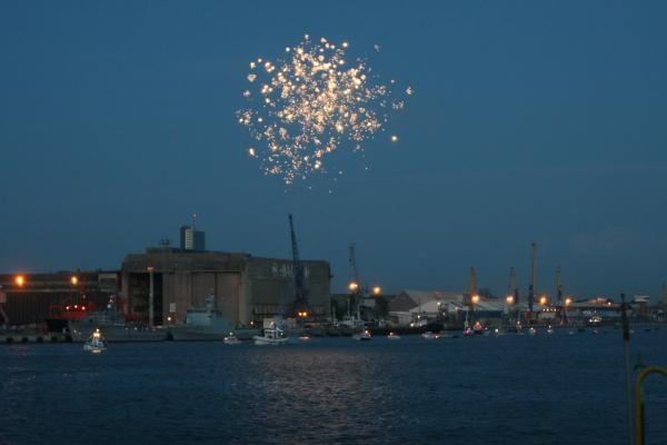 Laivų paradas: fiesta su trenksmais