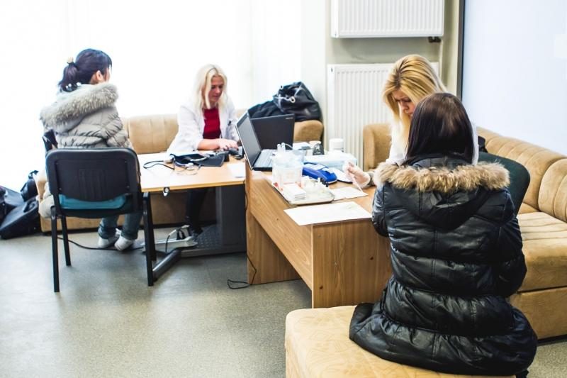 Studentai kraujo aukojo tarp    paskaitų