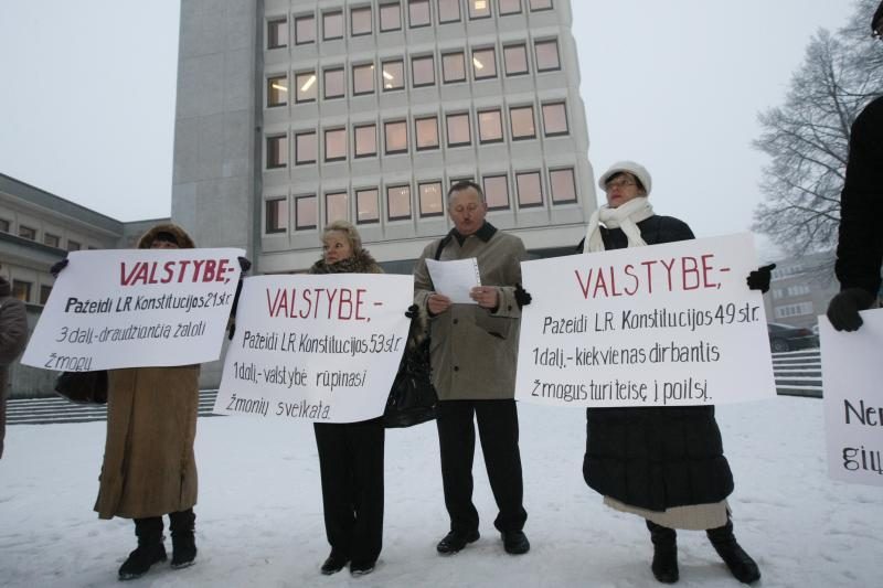 Prieš traukinių keliamą triukšmą – plakatais