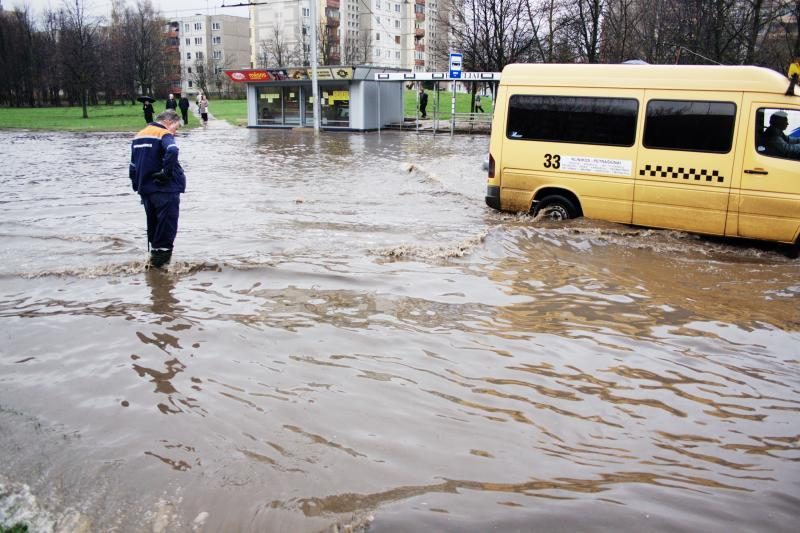 Pagalbos šauksmas iš kauniečių: „Skęstame!“