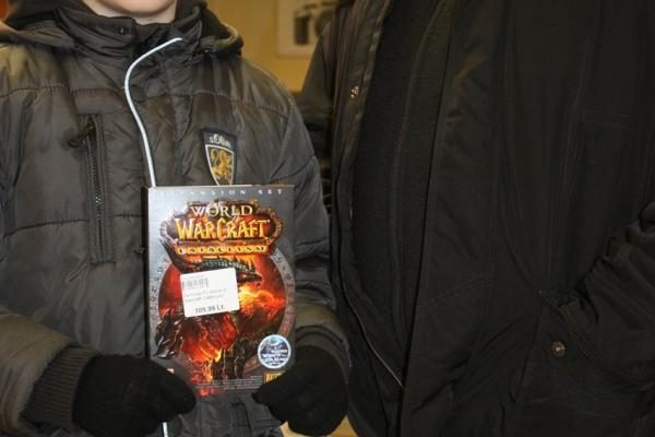 Lietuviai, pametę galvas dėl „World of Warcaft“,  apgulė parduotuves