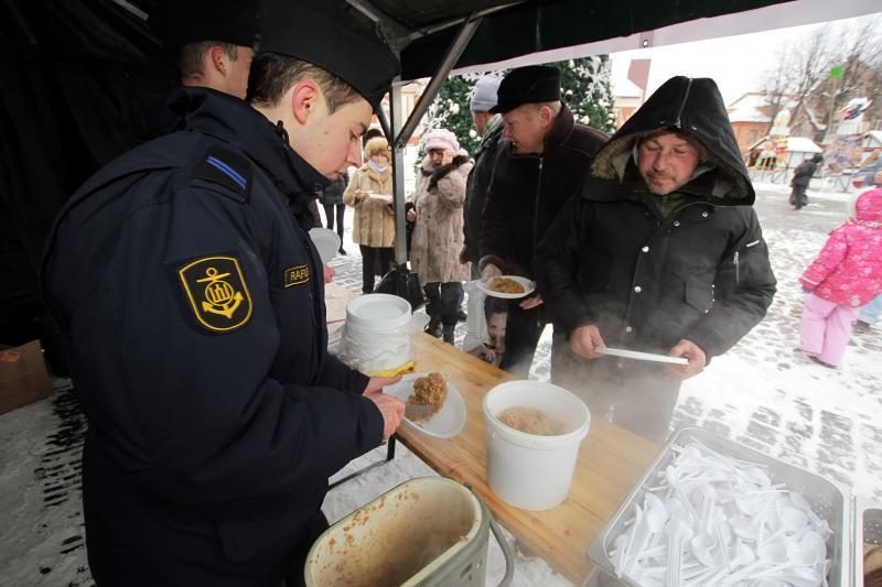 Pūga neatvėsino klaipėdiečių noro paskanauti žuvienės  