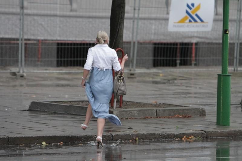 Prapliupus lietui, tvino Klaipėdos gatvės (papildyta)
