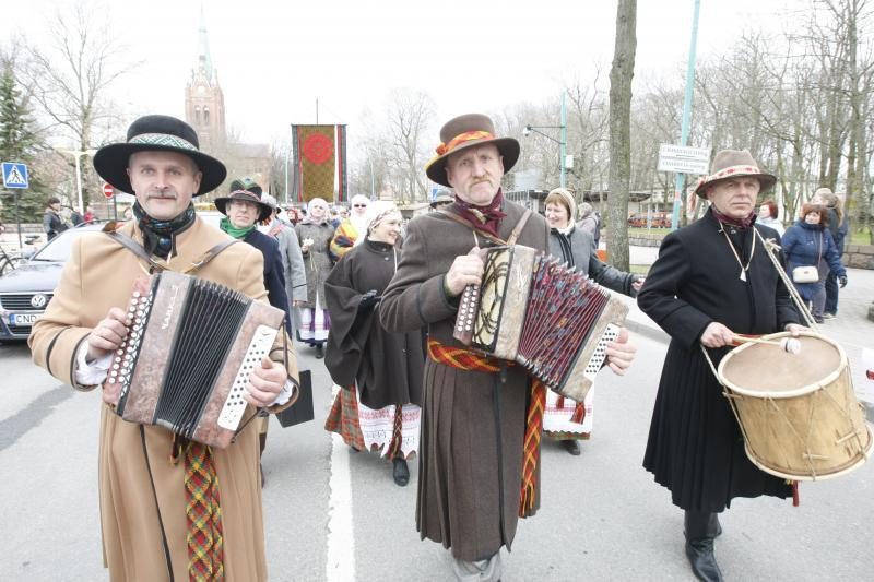 Palangoje į Jurginių linksmybes įsuko folkloro ansambliai