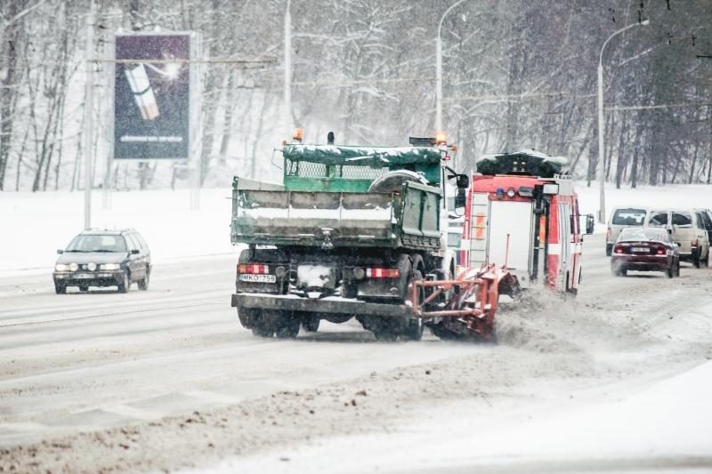 Valdininkas: nėra prasmės valyti gatvių, kai sninga!