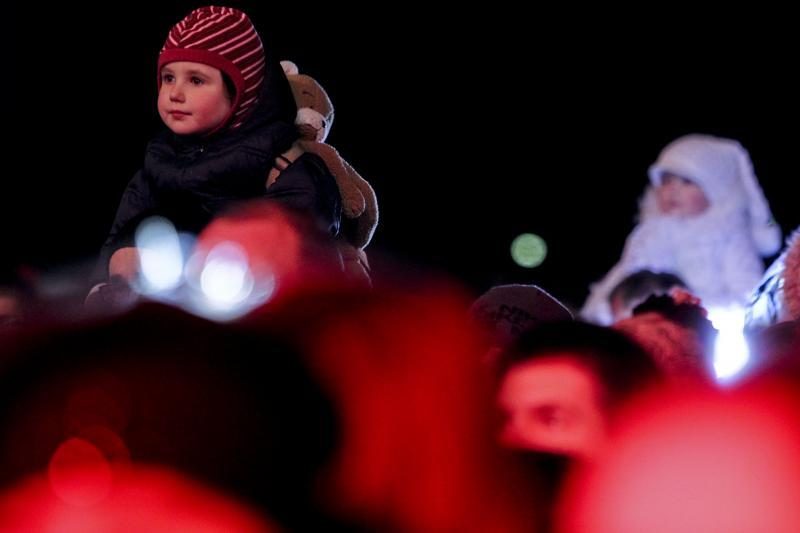 Sostinėje įžiebta aukščiausia Kalėdų eglė Baltijos šalyse