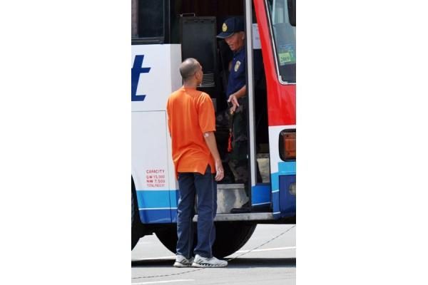 Filipinų užgrobto autobuso drama: paleistas septintas įkaitas