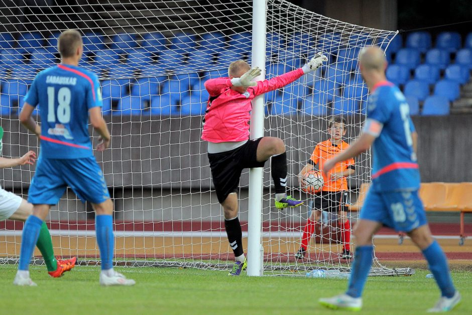 Lietuvos futbolo A lygos lyderis į „Stumbro“ vartus įmušė penkis įvarčius