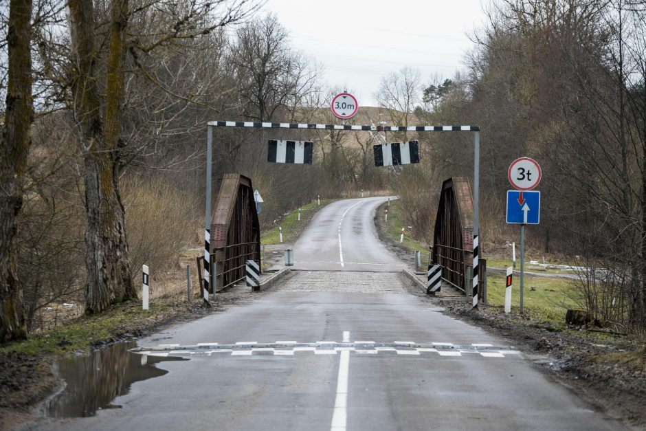 Priminimas: eismas per Vokės tiltą nukreipiamas apylanka