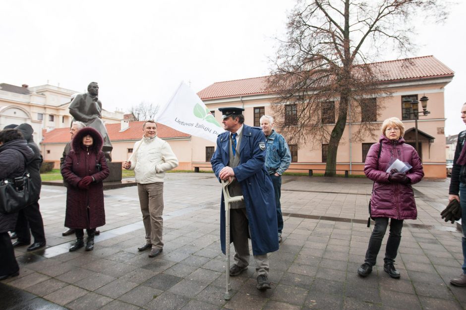 Kaune – mitingas prieš šiukšlių deginimo gamyklą