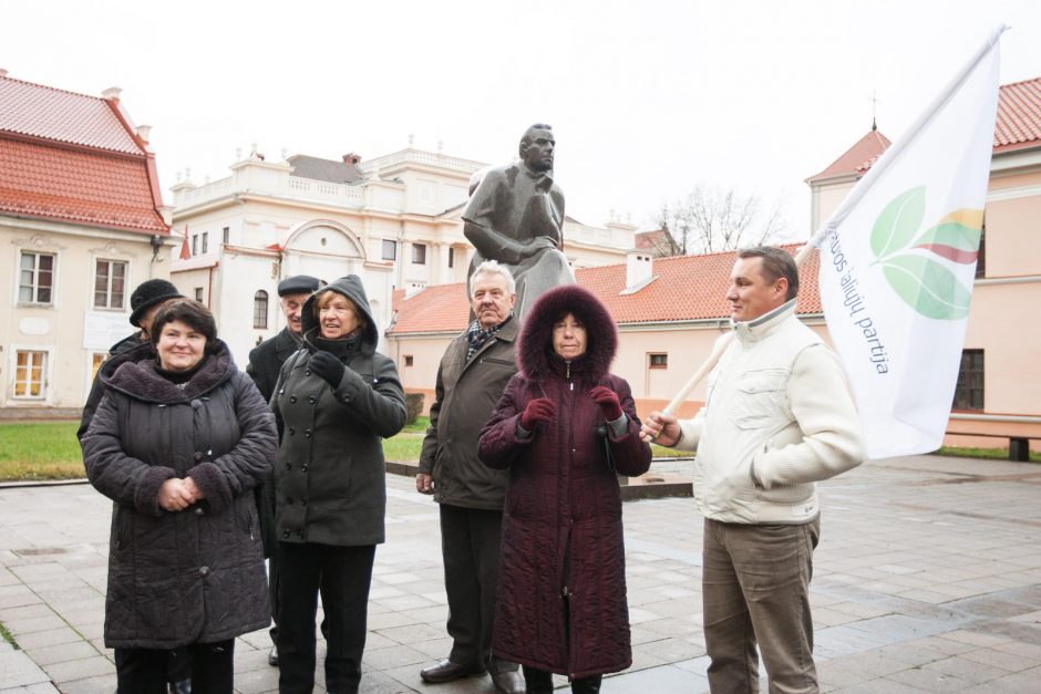 Kaune – mitingas prieš šiukšlių deginimo gamyklą