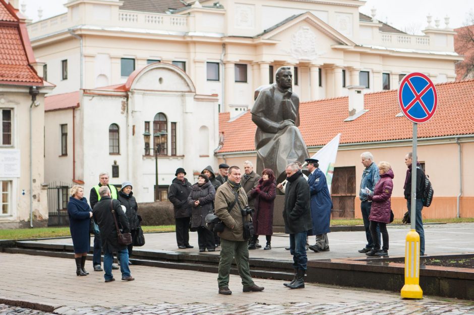 Kaune – mitingas prieš šiukšlių deginimo gamyklą