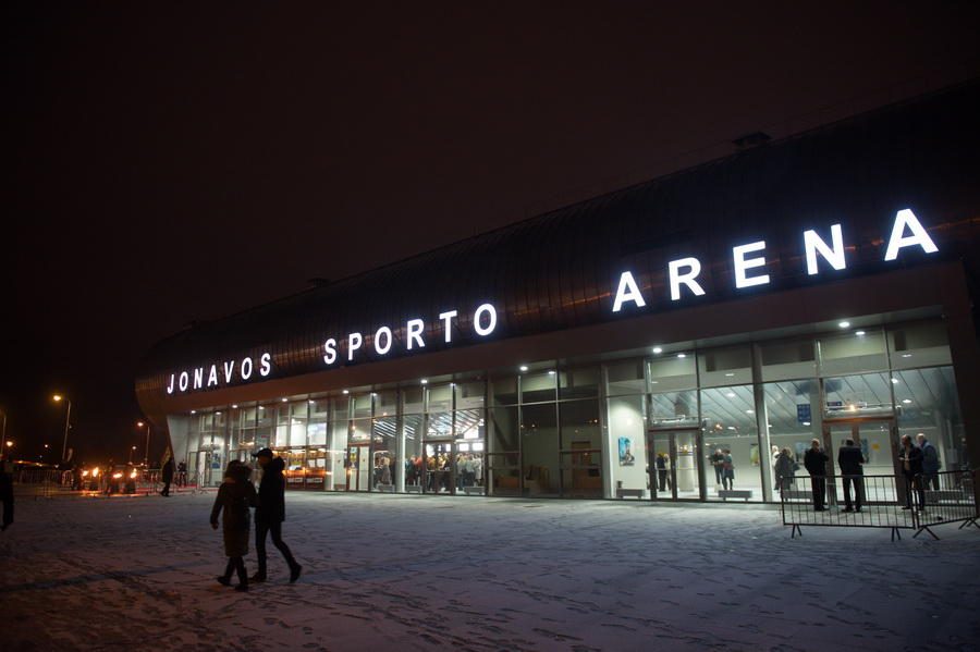 Iškilmingai atidaryta nauja Jonavos sporto arena