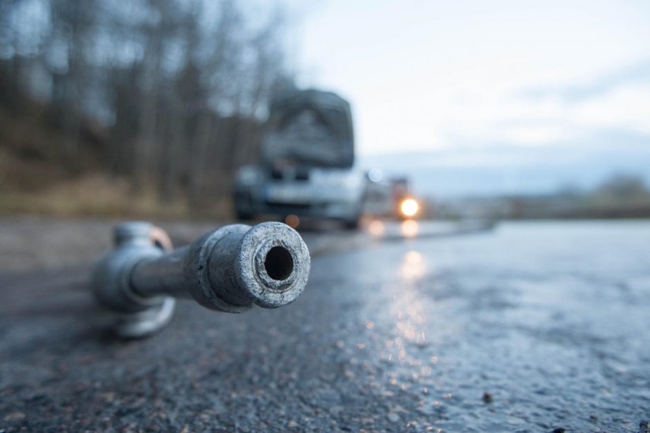 Netoli „Megos“ sudegė BMW automobilis