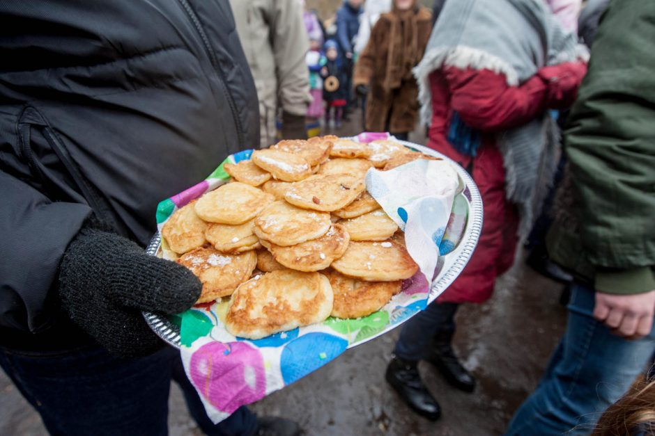 Užgavėnių šventėje Botanikos sode – „optimistiniai“ Onos blynai