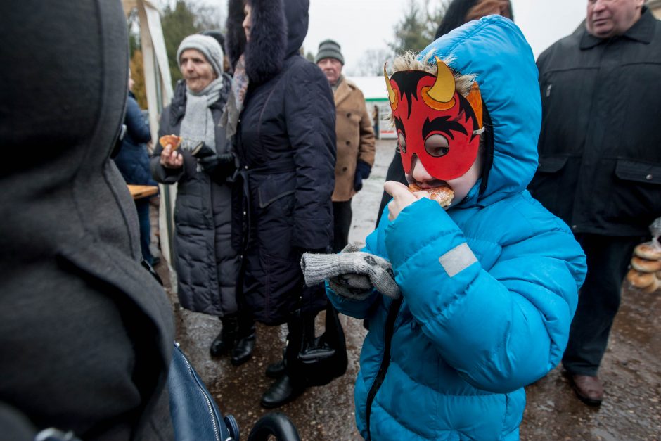 Užgavėnių šventėje Botanikos sode – „optimistiniai“ Onos blynai