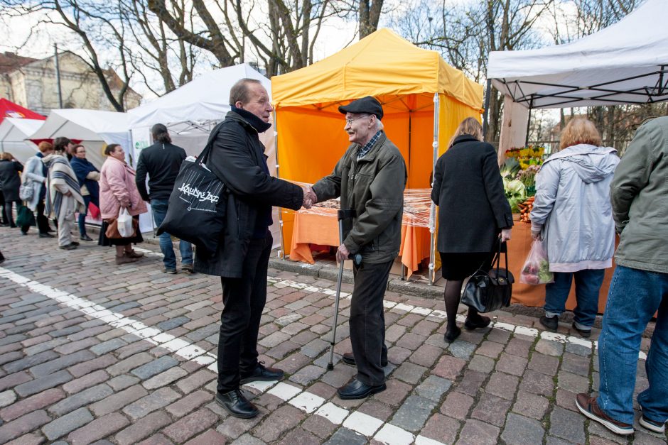 Pavasario mugėje: keiksnojo kainas, bet džiaugėsi asortimentu