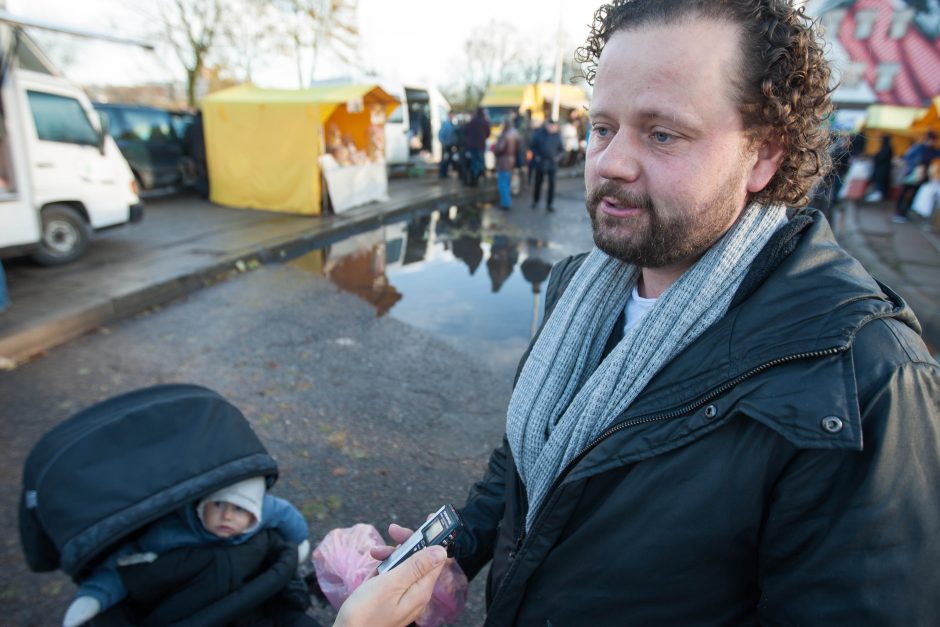 Šeštadienio ritualas turgelyje: pokalbiai, rudens gėrybės ir vainikai